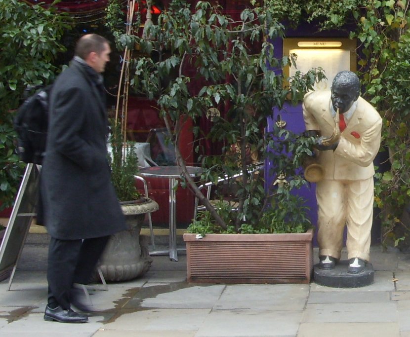 Salieri restaurant saxophone player