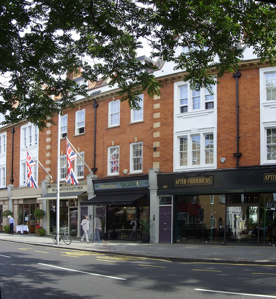 Robert Dickso Antiques on Fulham Road in London